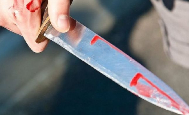 На Київщині охоронець перерізав собі горло