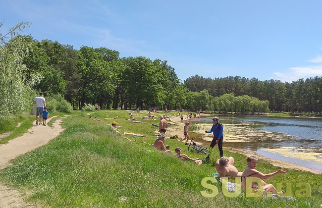 У Києві через спеку заборонили купатися на 10 пляжах