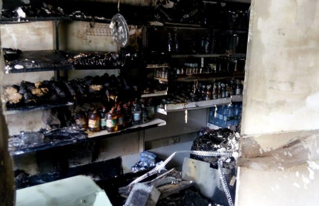 В Киеве мужчина поджог продуктовый магазин, а потом сбросился с крыши дома
