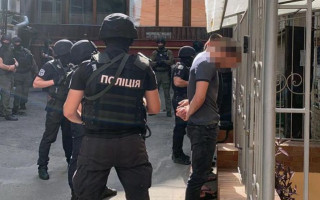 В Киеве спецназ штурмовал квартиру: что произошло