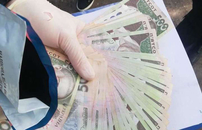 У Києві троє іноземців пограбували відвідувача ресторану