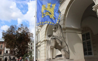 У Львові зафіксовано спалах коронавірусу серед депутатів та чиновників