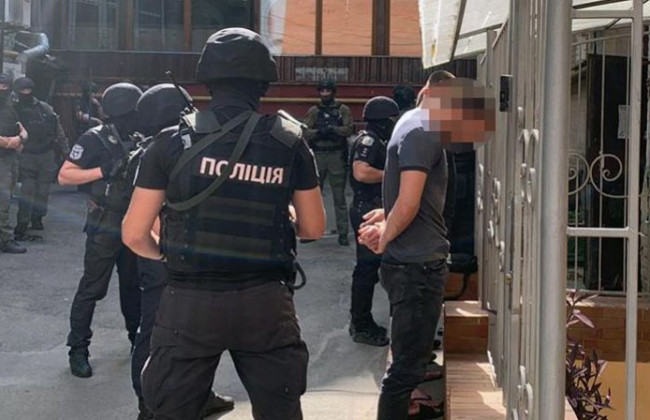 В Киеве спецназ штурмовал квартиру: что произошло
