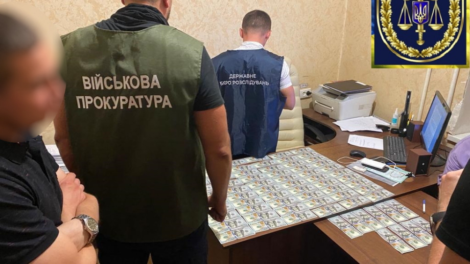 У Борисполі за вимагання $7000 затримали поліцейських