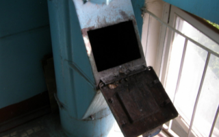 В киевские дома предлагают вернуть мусоропроводы