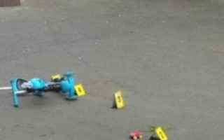 Трагедія у Києві: п’яний водій сміттєвоза переїхав маму з дитиною, відео