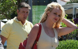 Суд залишив 38-річну Брітні Спірс під опікою батька ще на рік