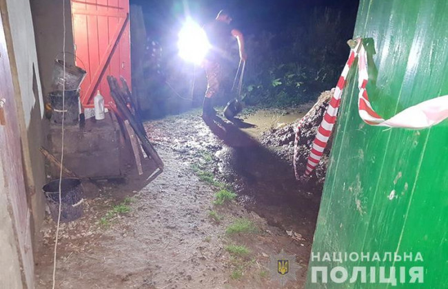 На Тернопільщині жінка викинула немовля в туалет