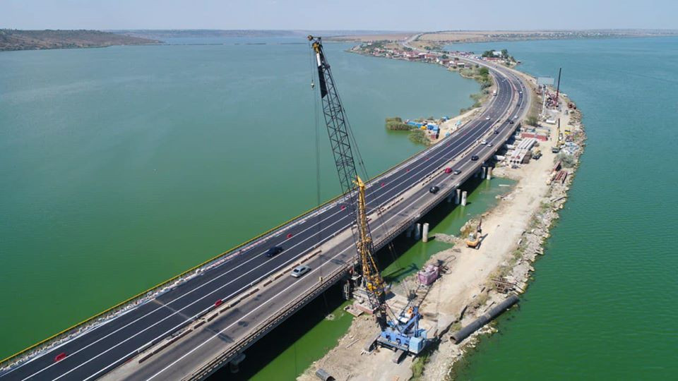 Под Одессой частично отремонтировали мост, из-за которого были километровые пробки