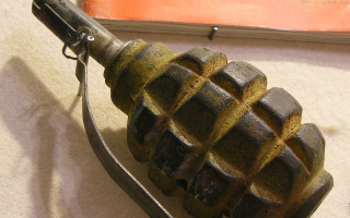 В Кривом Роге мужчина бросил гранату в знакомых: ранены 4 человека