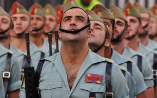 Іспанія залучить армію, аби зупинити COVID-19