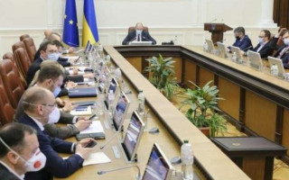 Кабмін підвищив зарплати деяким співробітникам Верховної Ради