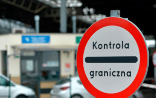 Польща може припинити авіасполучення з Україною через зростання захворюваності