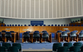 ЄСПЛ пояснив, коли цивільний позов у кримінальному провадженні порушує презумпцію невинуватості