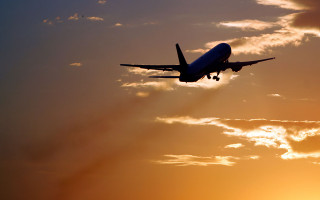 Уряд тимчасово заборонив в'їзд іноземцям до України