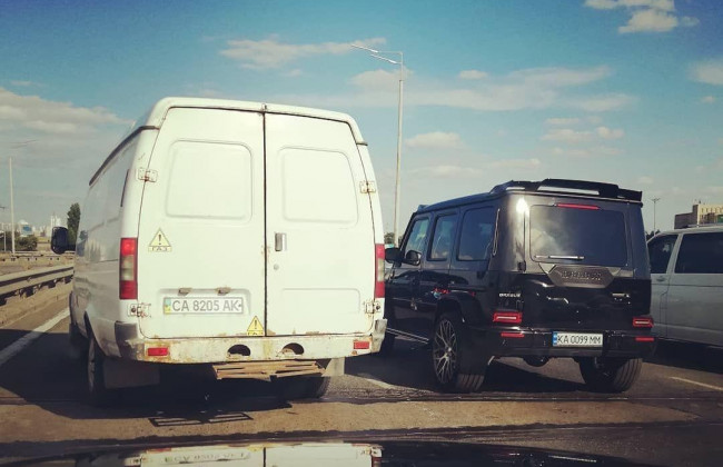 По Киеву проехался сверхмощный «Гелик» за $600 тысяч, фото