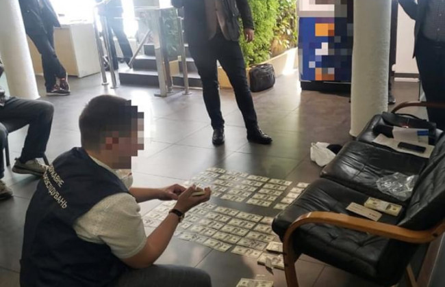 $100 000 за закриття сфальсифікованої справи: викрито співробітника СБУ та прокурора