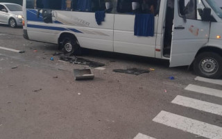 Под Харьковом расстреляли автобус: фото, видео