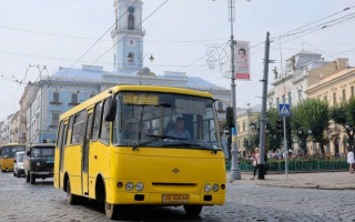 У Чернівцях громадський транспорт працюватиме в спецрежимі: деталі