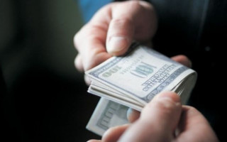 Посадовець столичної поліції погорів на хабарі