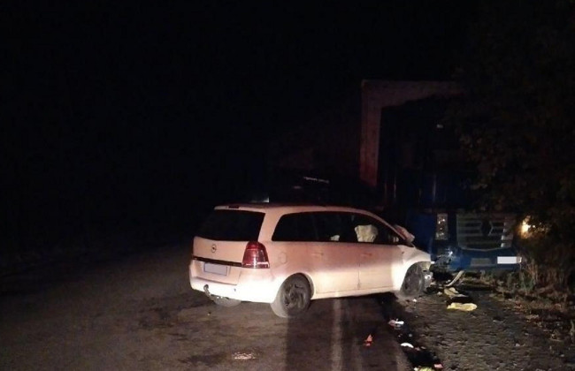 Под Николаевом столкнулись легковушка и грузовик: много пострадавших детей