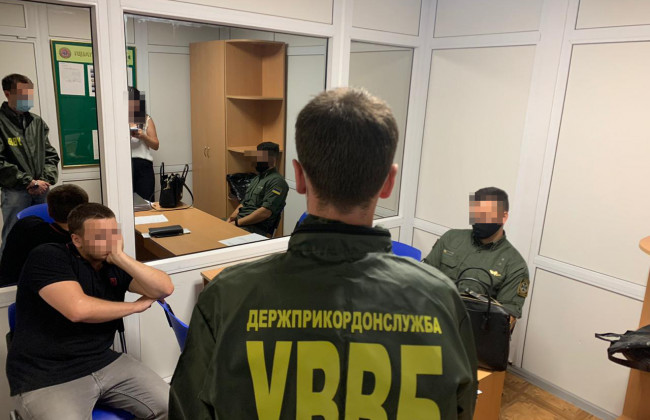 У «Борисполі» українець пропонував хабар за пропуск іноземця через кордон