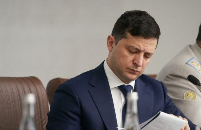 Зеленський підписав закон про підвищення мінімальної зарплати до 5 000 гривень