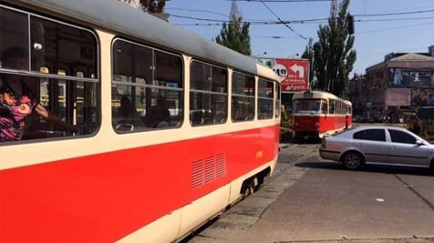 У Києві пасажир без маски спричинив трамвайний колапс