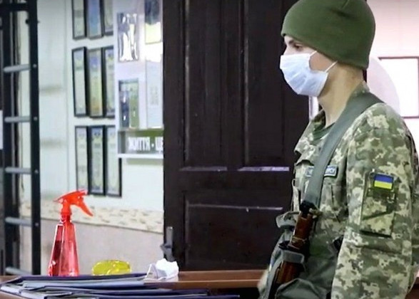 Коронавірус продовжує «косити» військових: нові випадки в ЗСУ