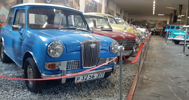 В Запорожье заметили редкий автомобиль, фото