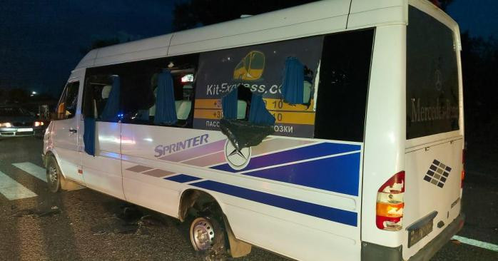 Нападение на автобус в Харьковской области: девятерых подозреваемых арестовали