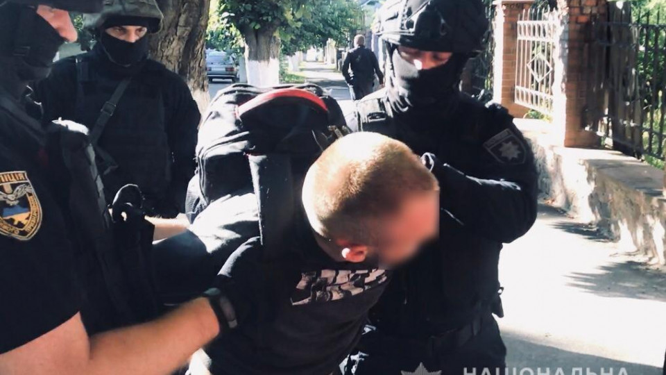 Поліція Київщини затримала дилера, який збував наркотики через месенджер