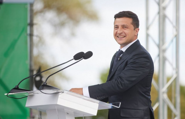 На съезде партии «Слуга народа» выступит Зеленский