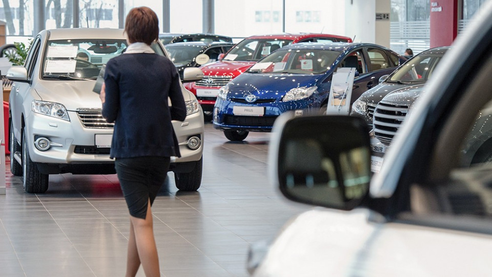 В Украине продолжают падать продажи легковых автомобилей: итоги августа