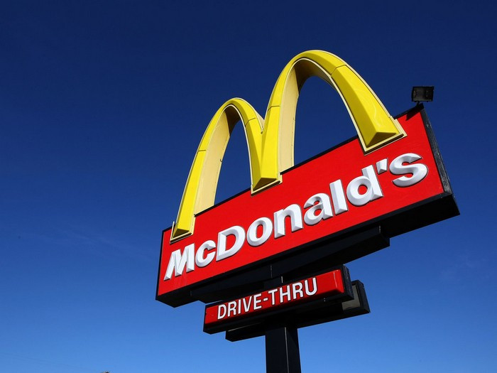 McDonald's уличили в расизме: на гиганта подали в суд и требуют 1 миллиард долларов