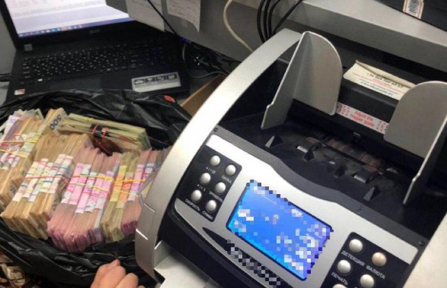 Кіберполіція викрила мережу обміну валют у шахрайстві