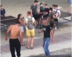 В Киеве мужчина с пистолетом отобрал деньги у 17-летнего парня: новые подробности, видео