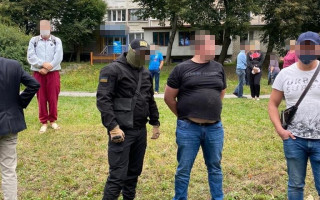 У Тернопільській області на хабарі у 37 тисяч доларів затримали начальника управління ДФС