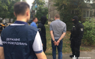Столичний коп продавав кокаїн за 70 тисяч: ДБР повідомило інспектору про підозру