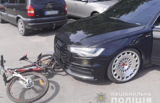 Під Києвом водій Audi збив дитину