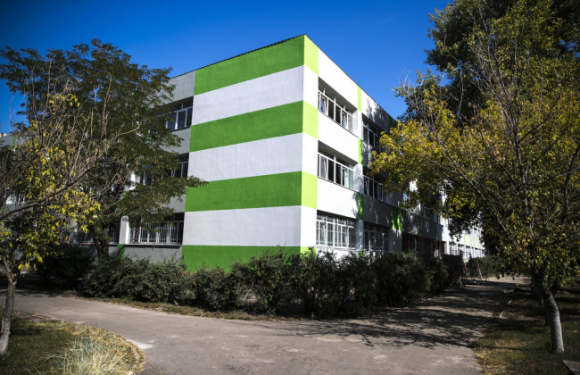 На Троєщині замінували школу: відео