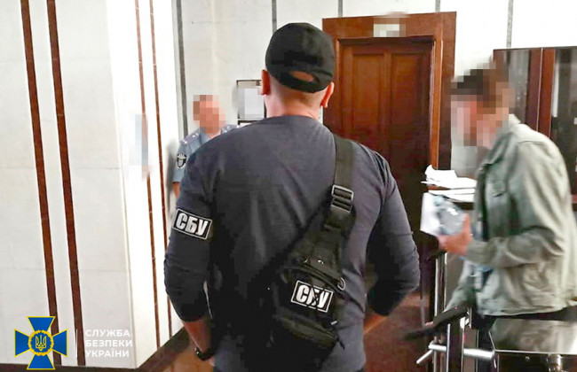 СБУ викрила мільйонну оборудку з конфіскованим майном: підозрюються тернопільські фіскали
