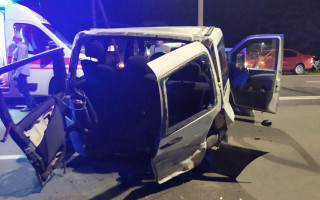 В Волынской области в ДТП погибла пассажирка микроавтобуса, еще 5 человек пострадали, фото