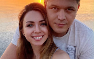 Глава Держміграційної служби розлучився з дружиною заради «дівчинки із собачкою з Уханю»