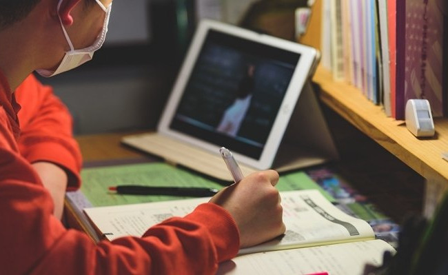 Не більше одного навчального року поспіль: в Раді взялися регламентувати дистанційне навчання