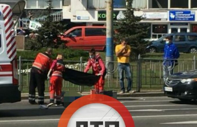 В Киеве произошло смертельное ДТП: пешеход погиб на месте