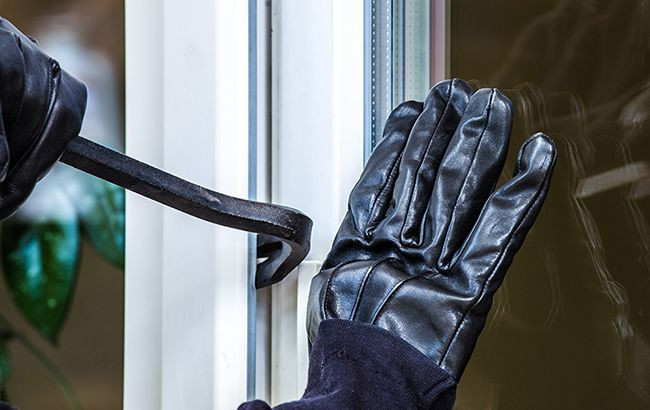 В Киеве мошенники вынесли все из съемной квартиры, кроме унитаза