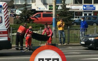 В Киеве произошло смертельное ДТП: пешеход погиб на месте