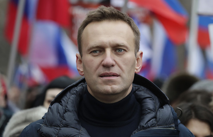 Навальный полностью пришел в себя: в больнице опасаются нового нападения