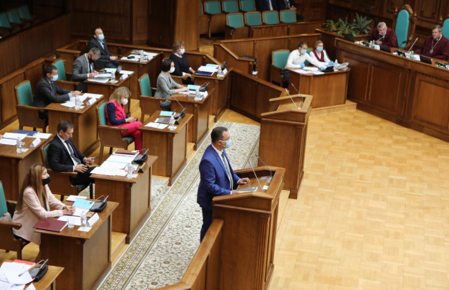 КСУ перейшов до закритої частини засідання у справі щодо конституційності закону про НАБУ
